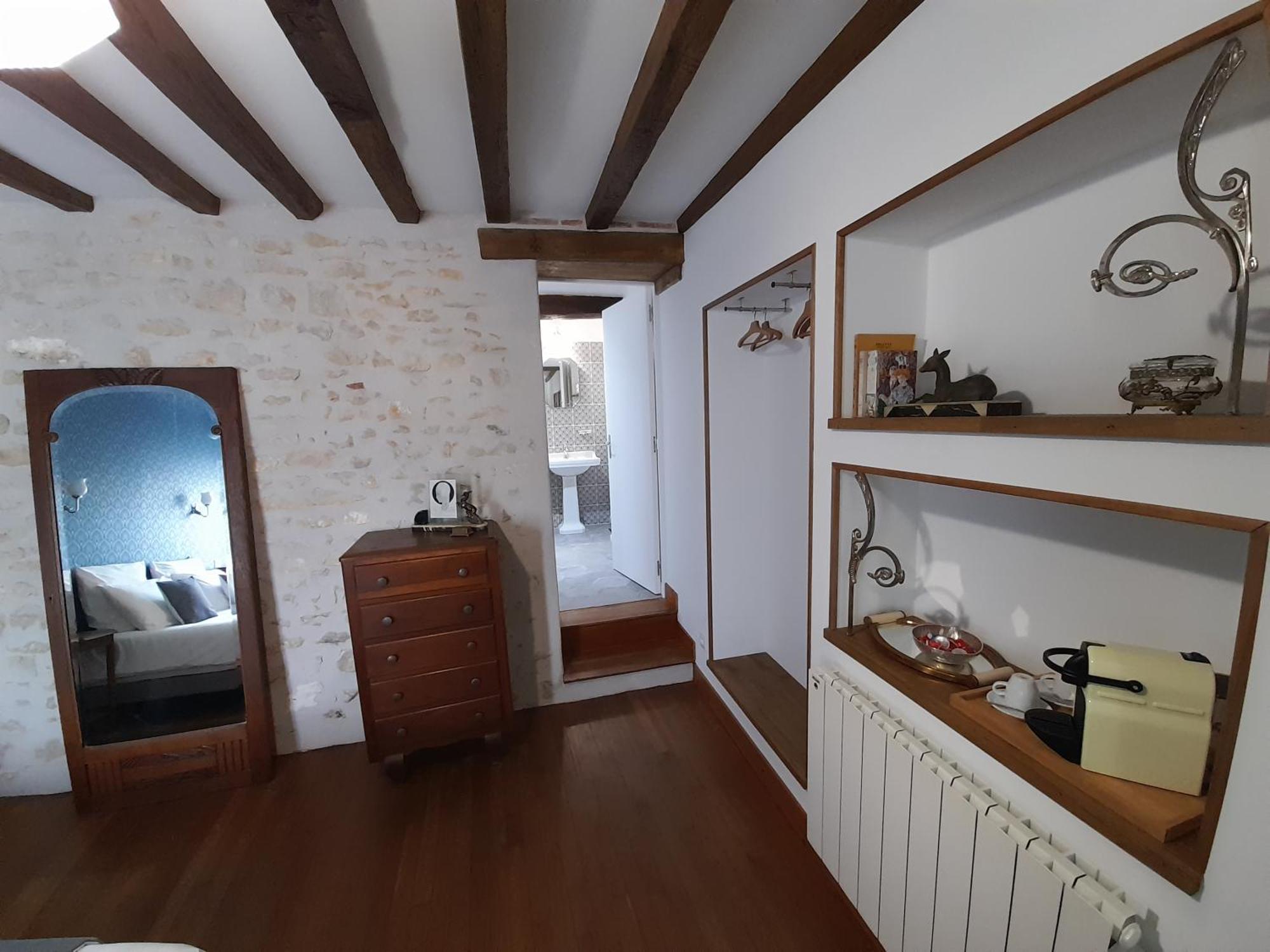 Aux Sources De Ouanne Bed & Breakfast Room photo